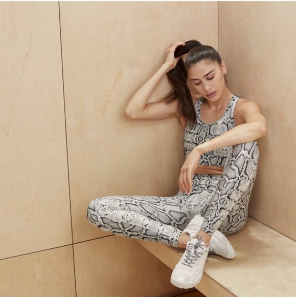 Varley Century 2.0 Leggings in Ivory Cobra Snake - Picture 3 of 7